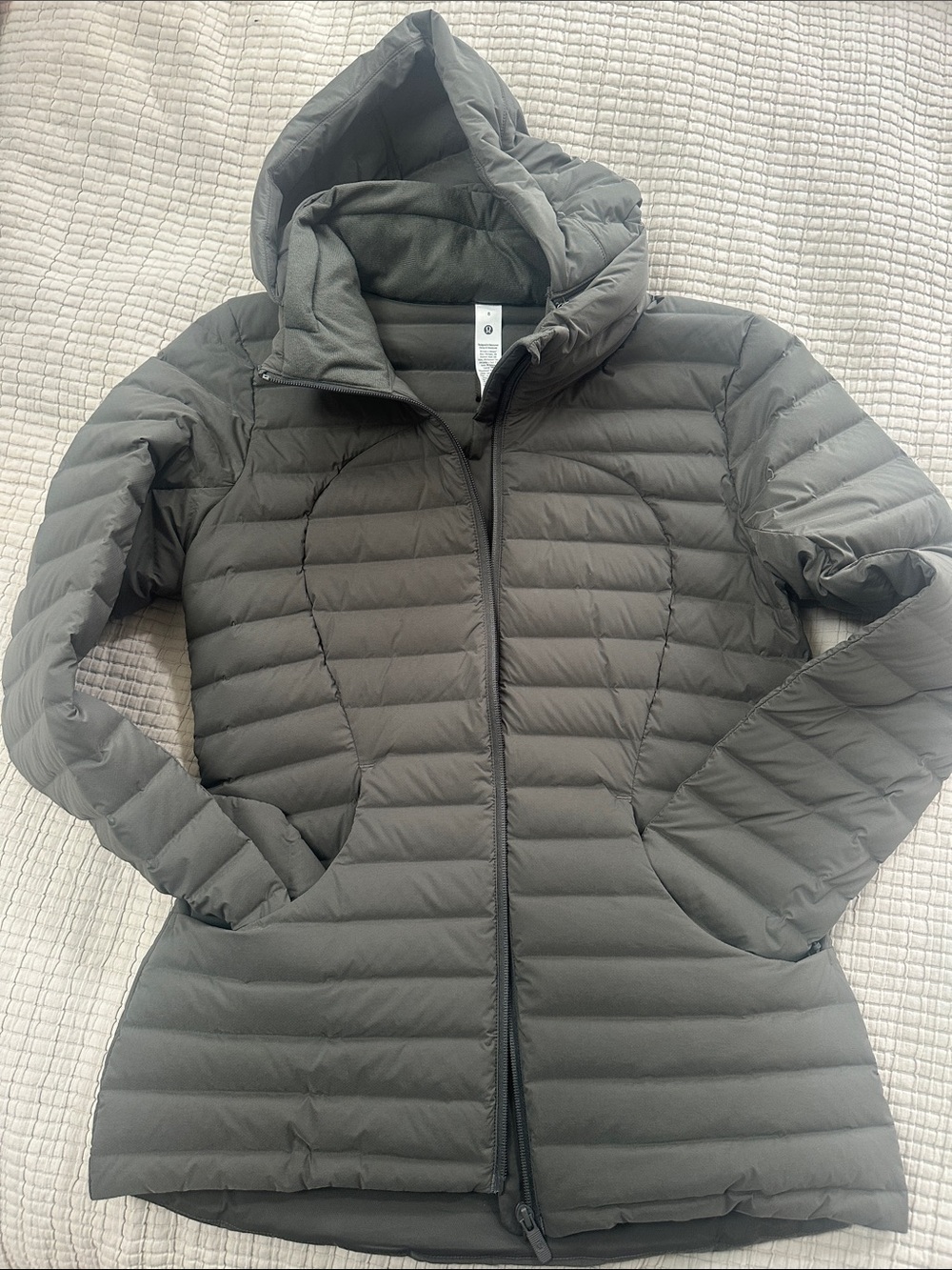 lululemon athletica Hooded Puffer Jacket in slate green